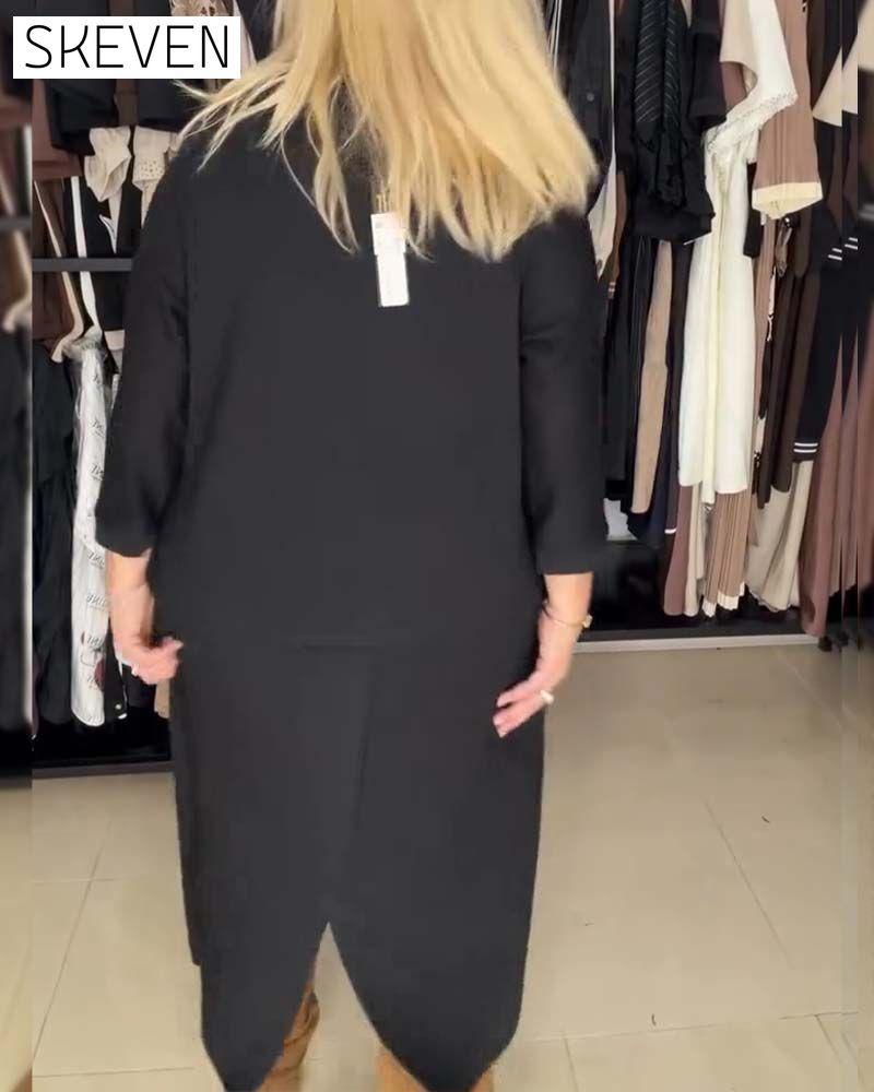Lockeres, einfarbiges Kleid mit Rundhalsausschnitt