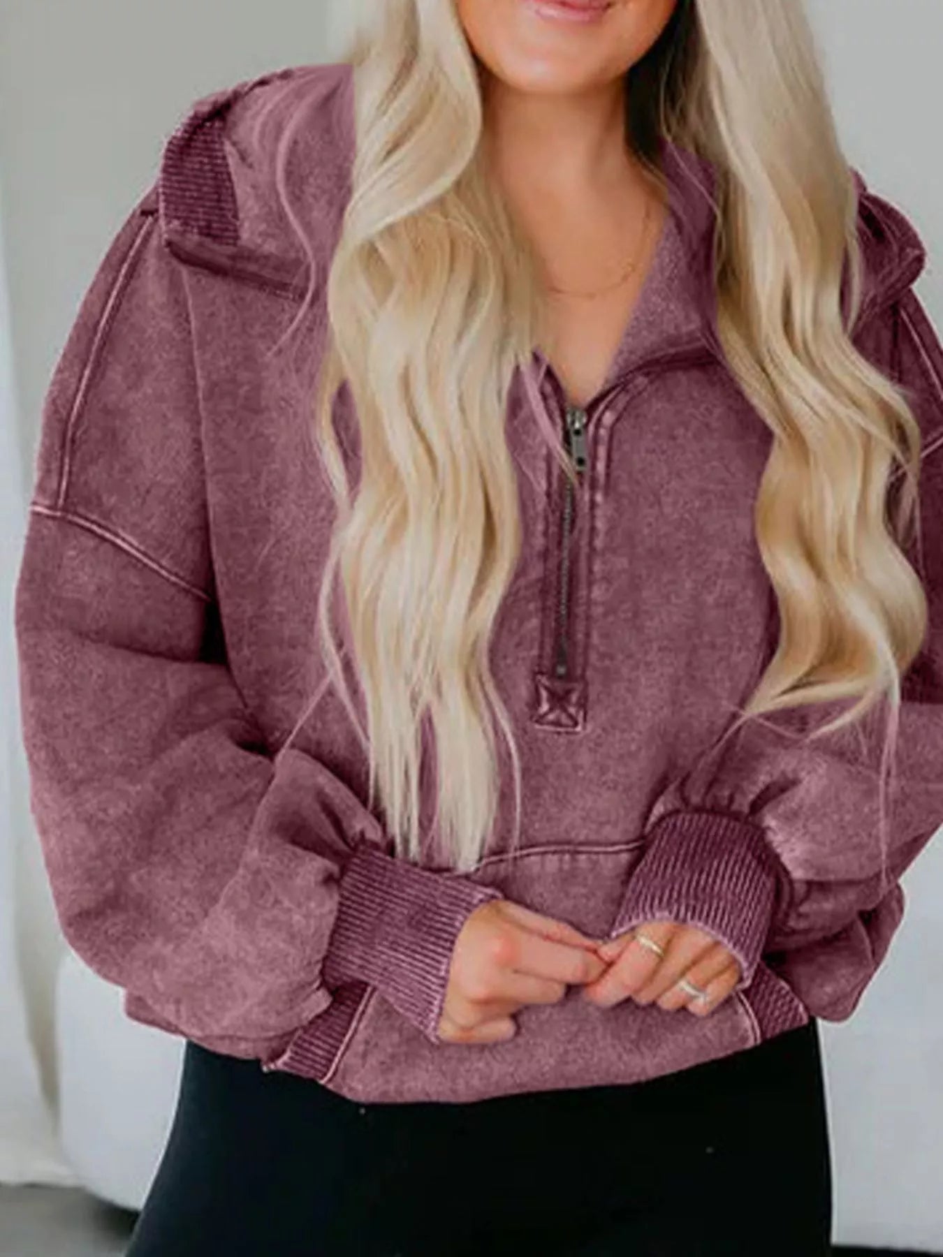 Gewaschener Pullover-Hoodie mit halbem Reißverschluss