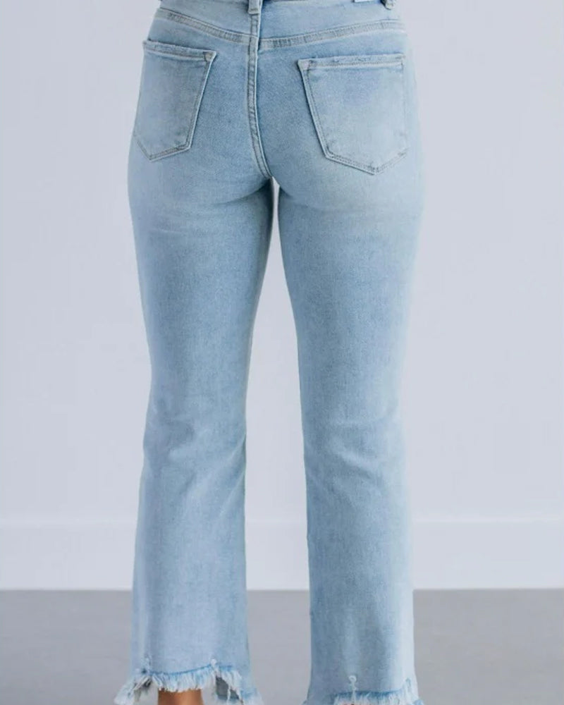Hip-Lifting Flared Cropped Jeans
