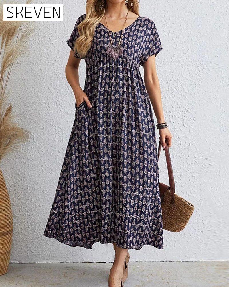 Langes Kleid mit V-Ausschnitt und kurzen Ärmeln