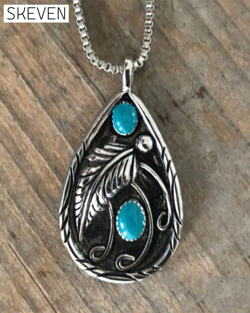 Halskette mit Anhänger im Boho-Vintage-Stil