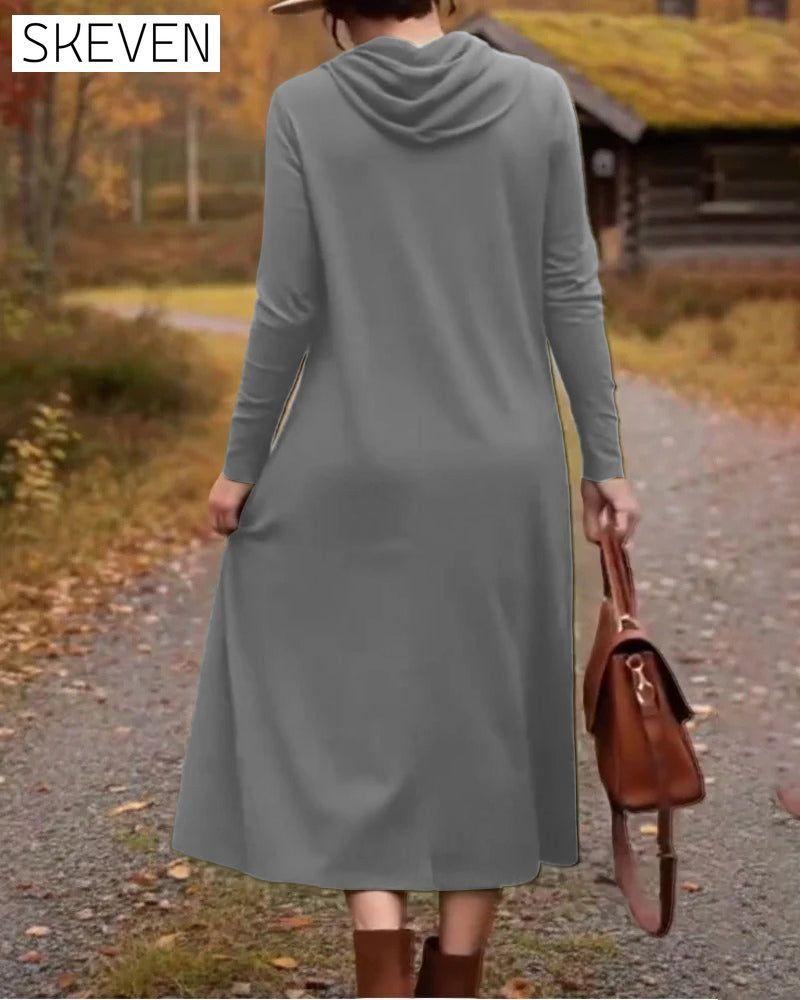 Lässiges, schlichtes, einfarbiges Kleid mit Tasche