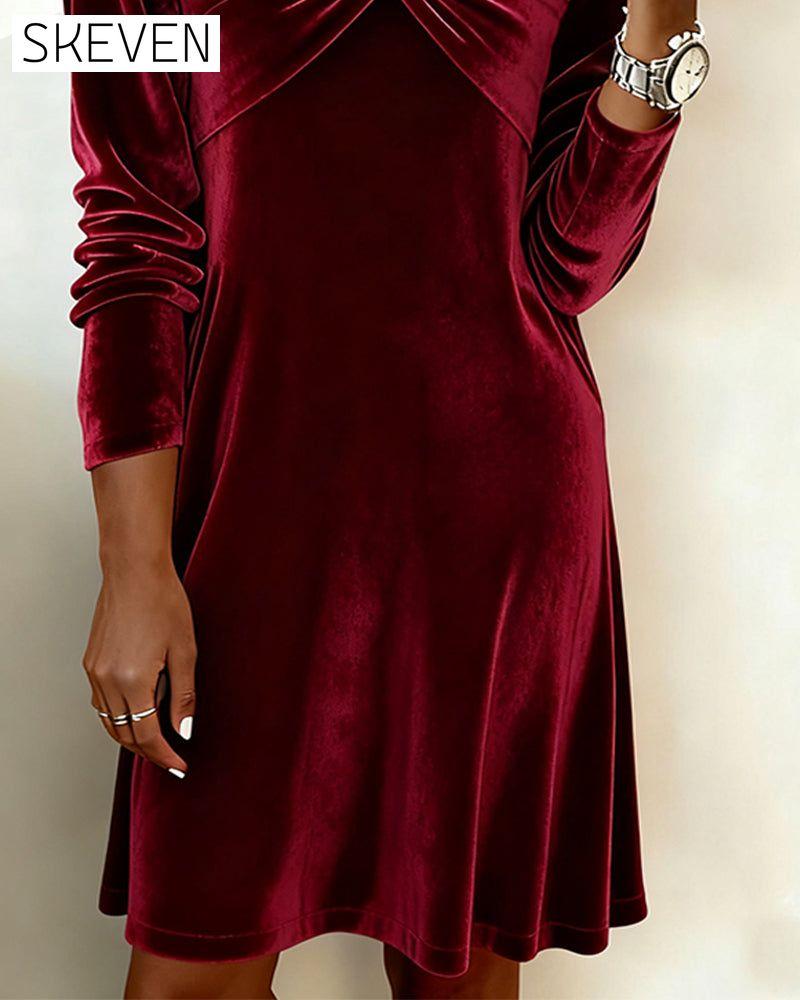 Twist-Knot V-Neck Long-Sleeved Velvet Dress