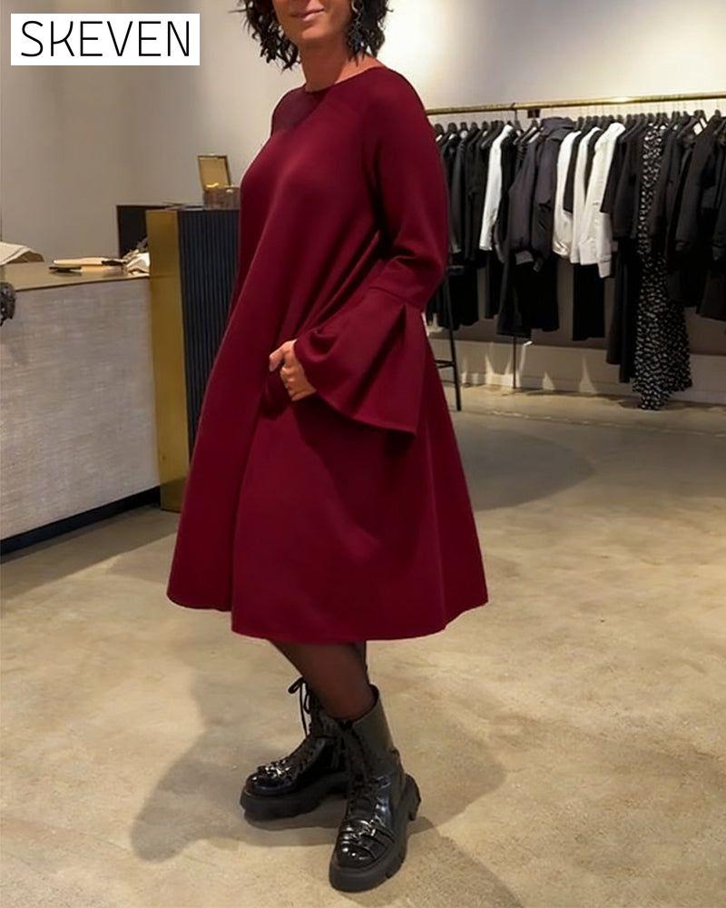 Robe unie à manches évasées et froncée