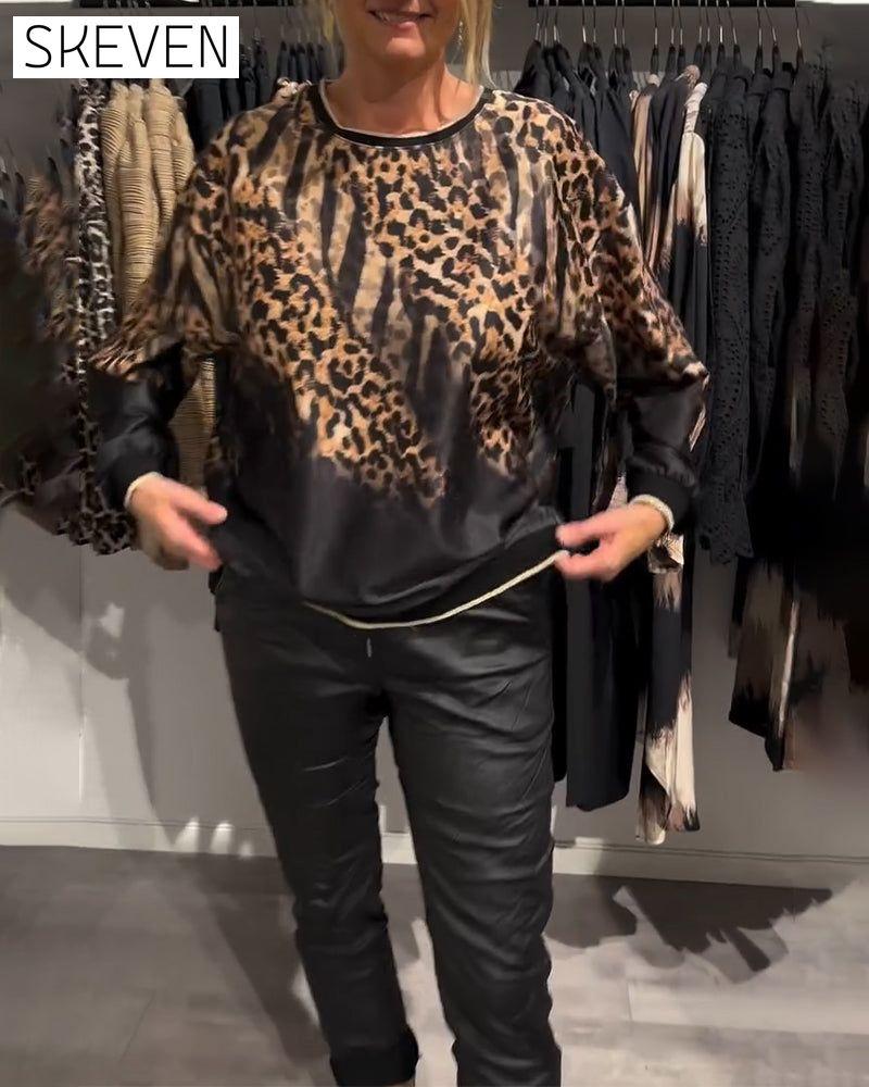 Lässige Bluse mit Leopardenmuster und Rundhalsausschnitt