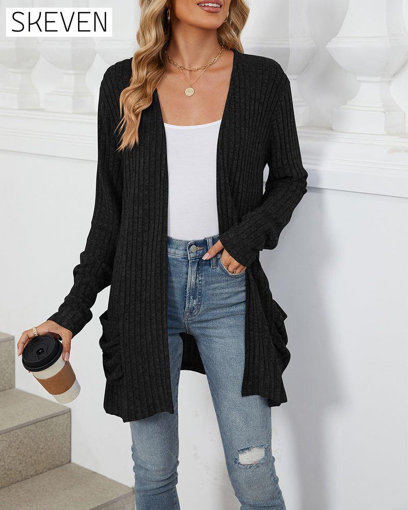 Lässige, einfarbige Strickjacke mit langen Ärmeln und Taschen
