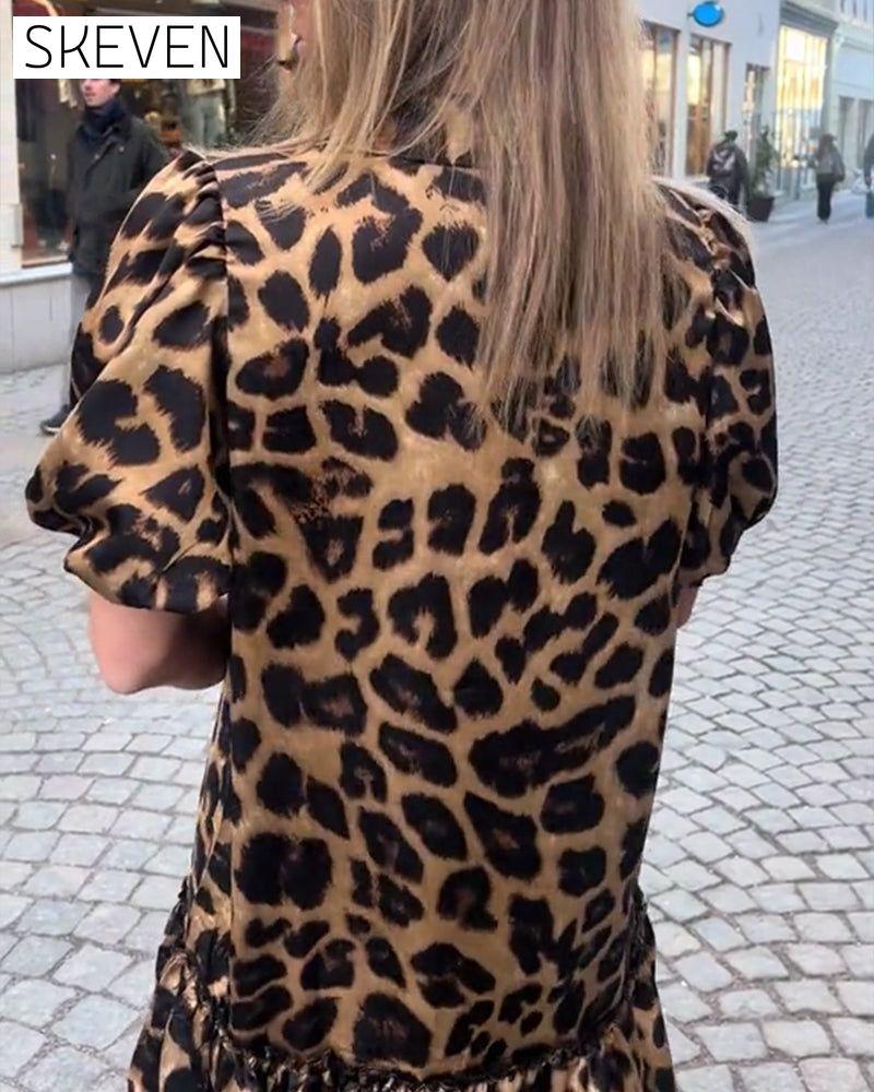 Leopardenkleid mit Puffärmeln
