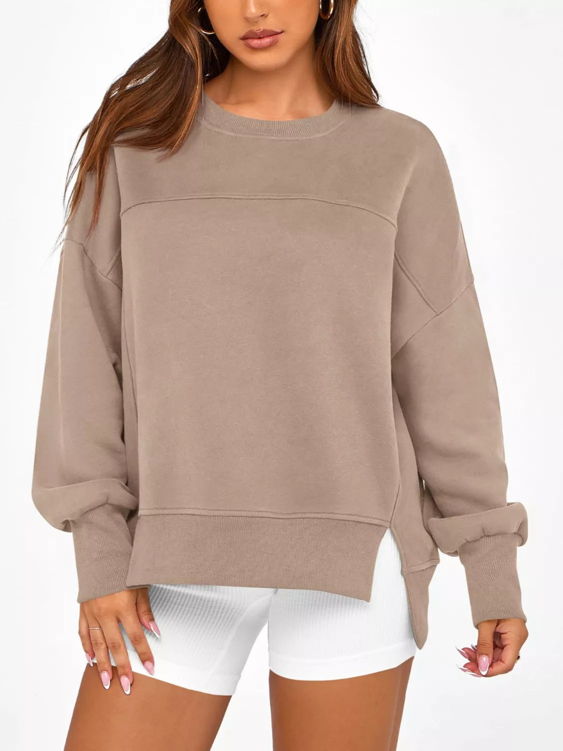 Lässiges Sweatshirt mit Seitenschlitz
