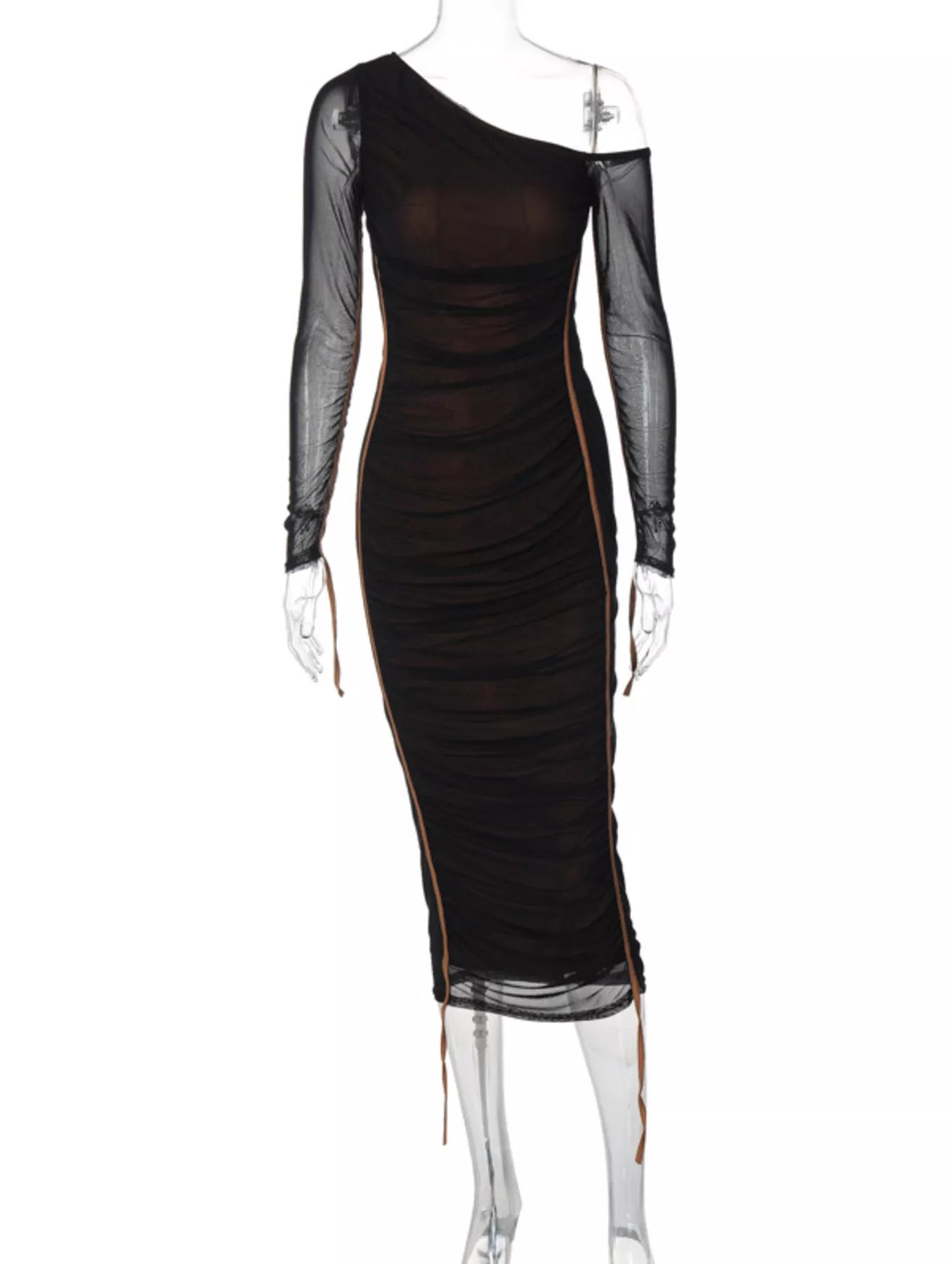 Einseitig schulterfreies, gerafftes, figurbetontes Midikleid