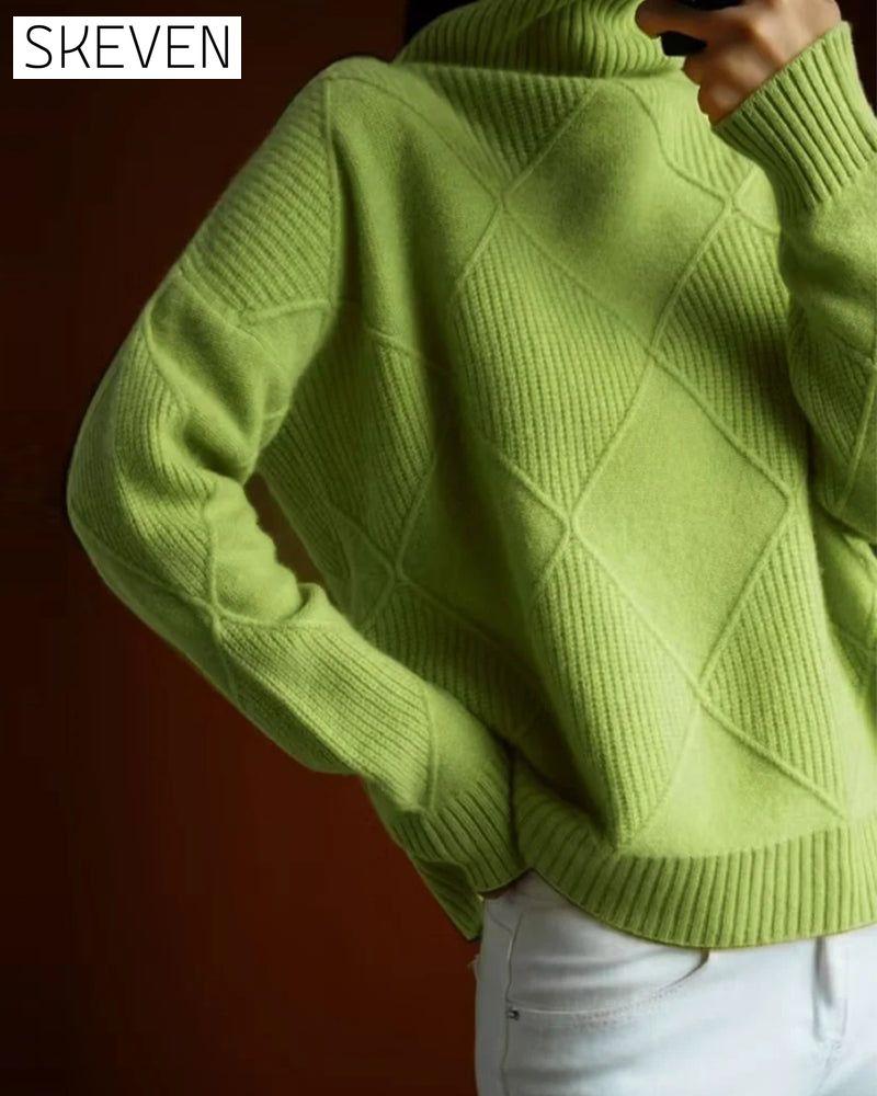 Simple solid color diamond pattern elegant turtleneck sweater