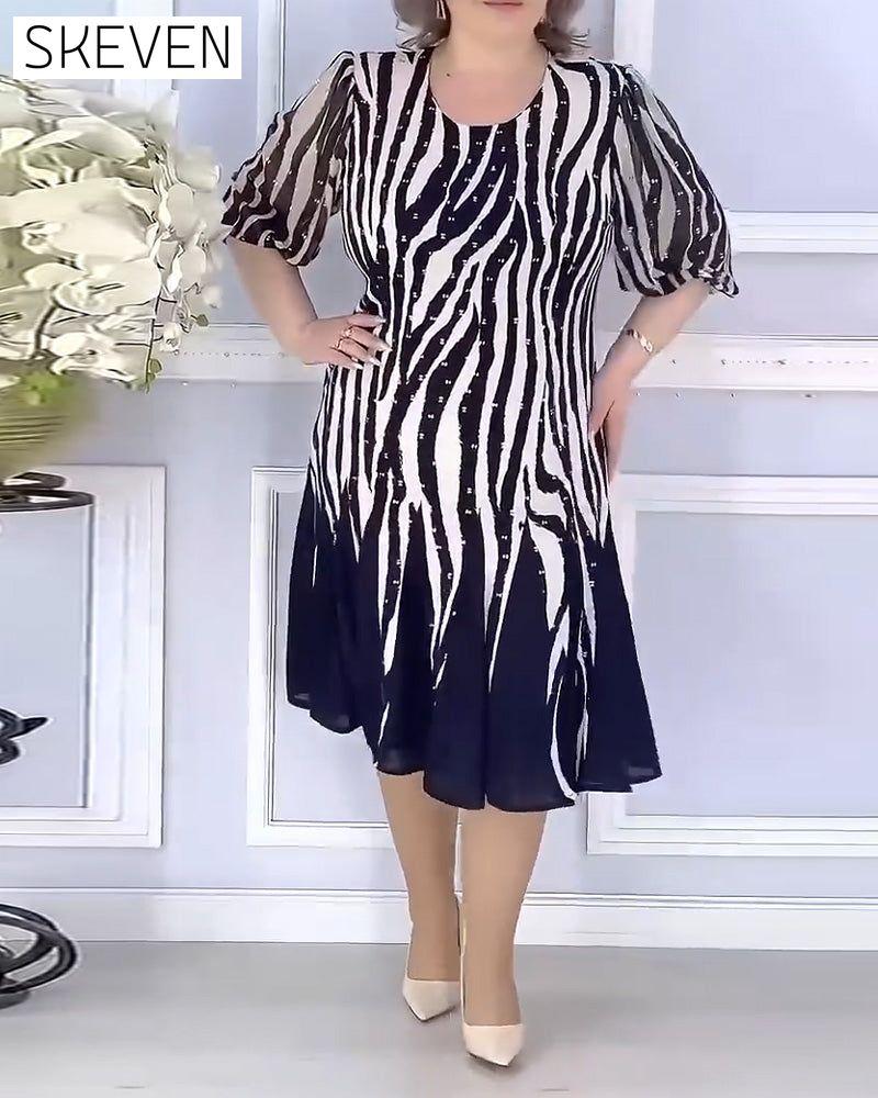 Temperamentvolles und modisches Kleid