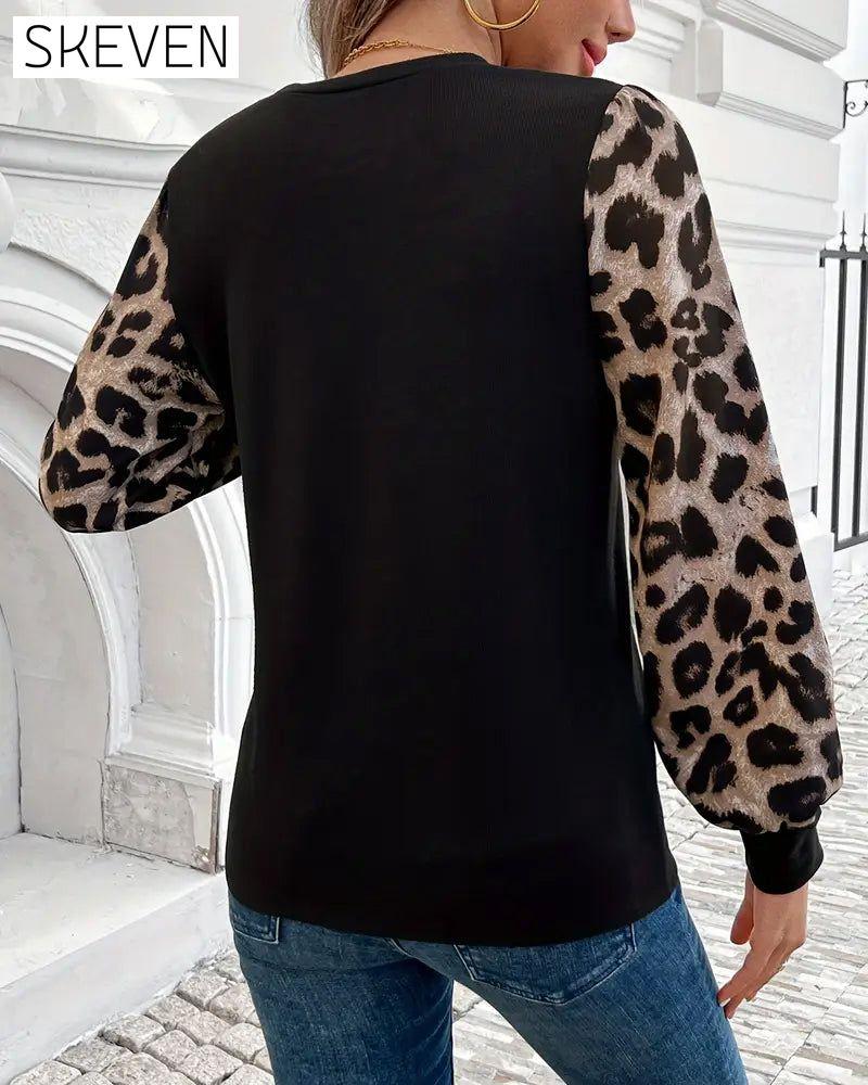 Langärmeliges Oberteil mit Leopardenmuster und Kontrastdetails