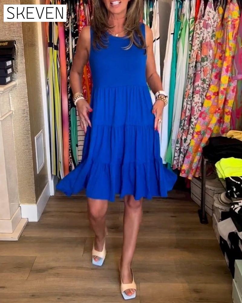 Plissiertes, ärmelloses, locker sitzendes Kleid