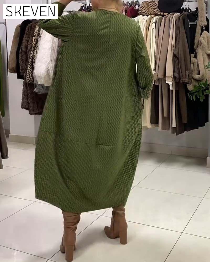 Lockeres Kleid in Übergröße mit Rundhalsausschnitt