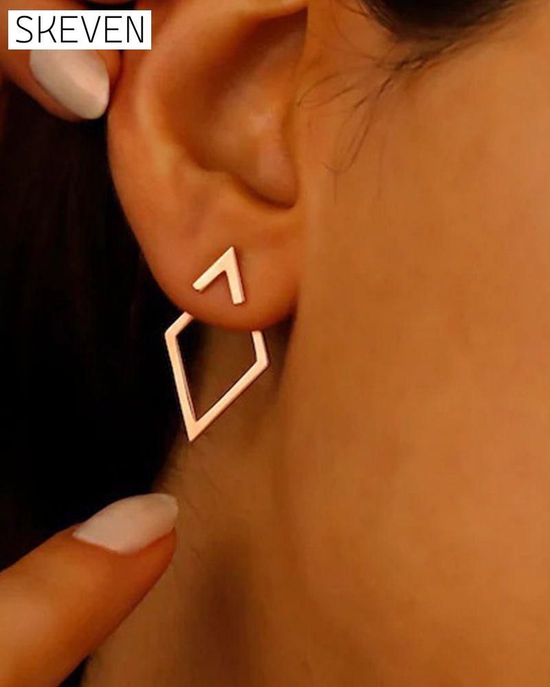 Simple diamond-shaped elegant earrings