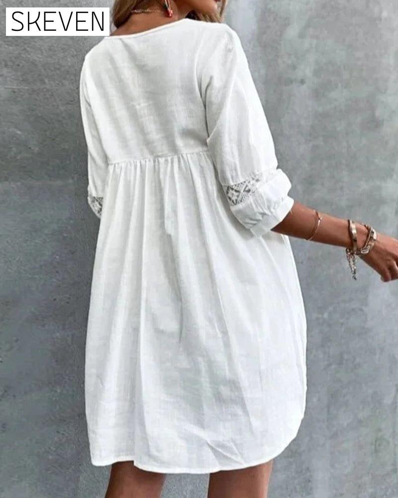 Solid color lace V-neck three-quarter sleeve dress