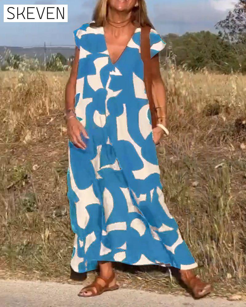 bedrucktes Kleid mit V-Ausschnitt