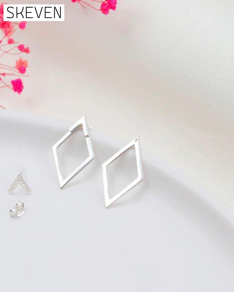 Simple diamond-shaped elegant earrings