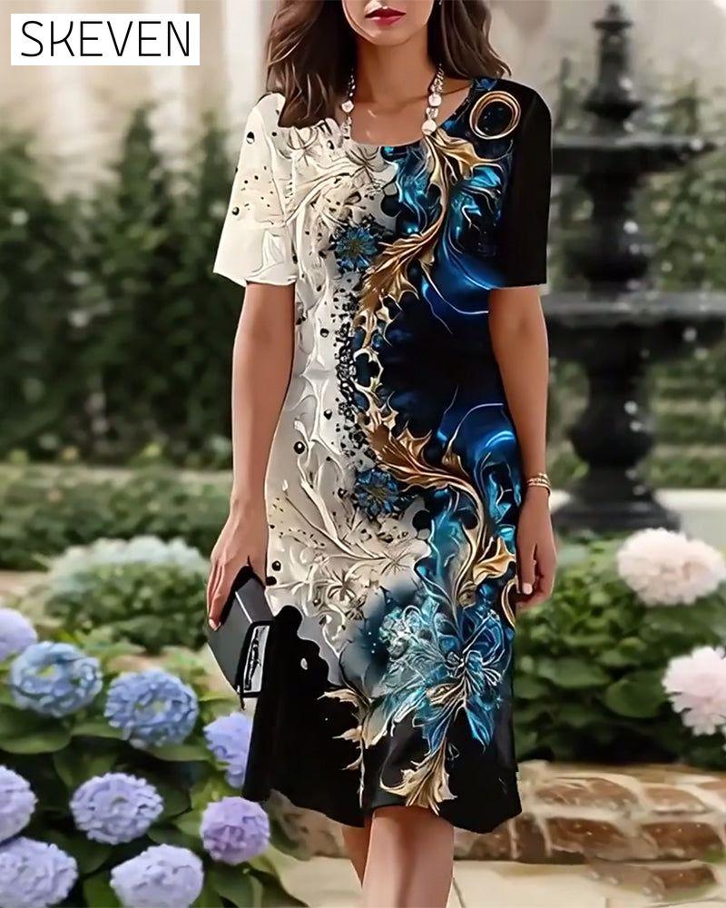 Bedrucktes, gerades Kleid mit Rundhalsausschnitt