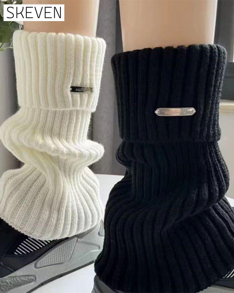 Schlichte Beinstulpen mit Metall-Etikett für Damen, minimalistische Damenmode 