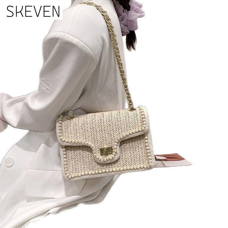 Beliebte Strohtasche mit Perlenmuster 