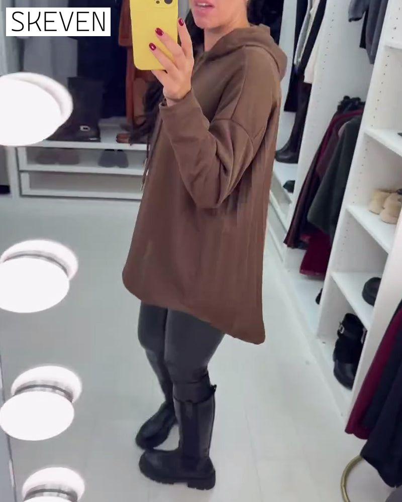 Sweat à capuche à manches longues, coupe asymétrique et ample, couleur unie