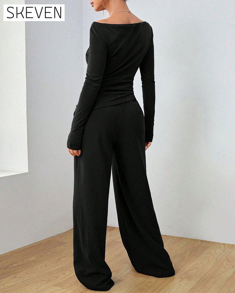 Zweiteiliges Set – einfarbiges Oberteil und weite Hose