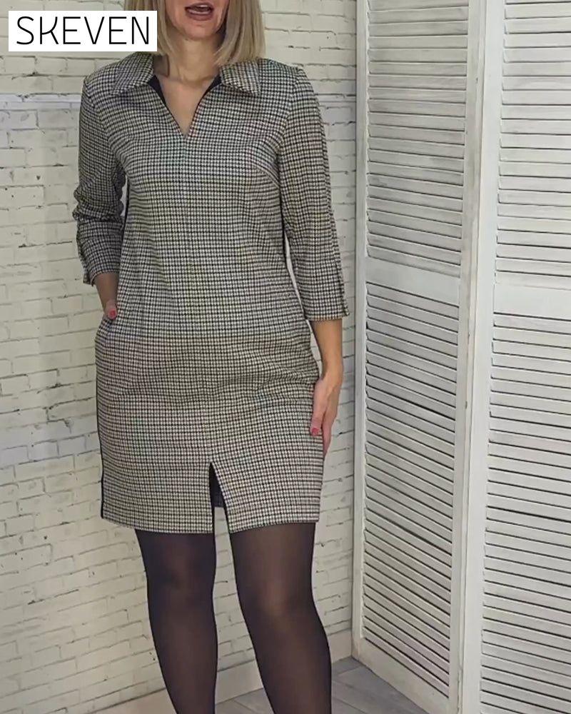 Kleid mit V-Ausschnitt, Schlitz und langen Ärmeln