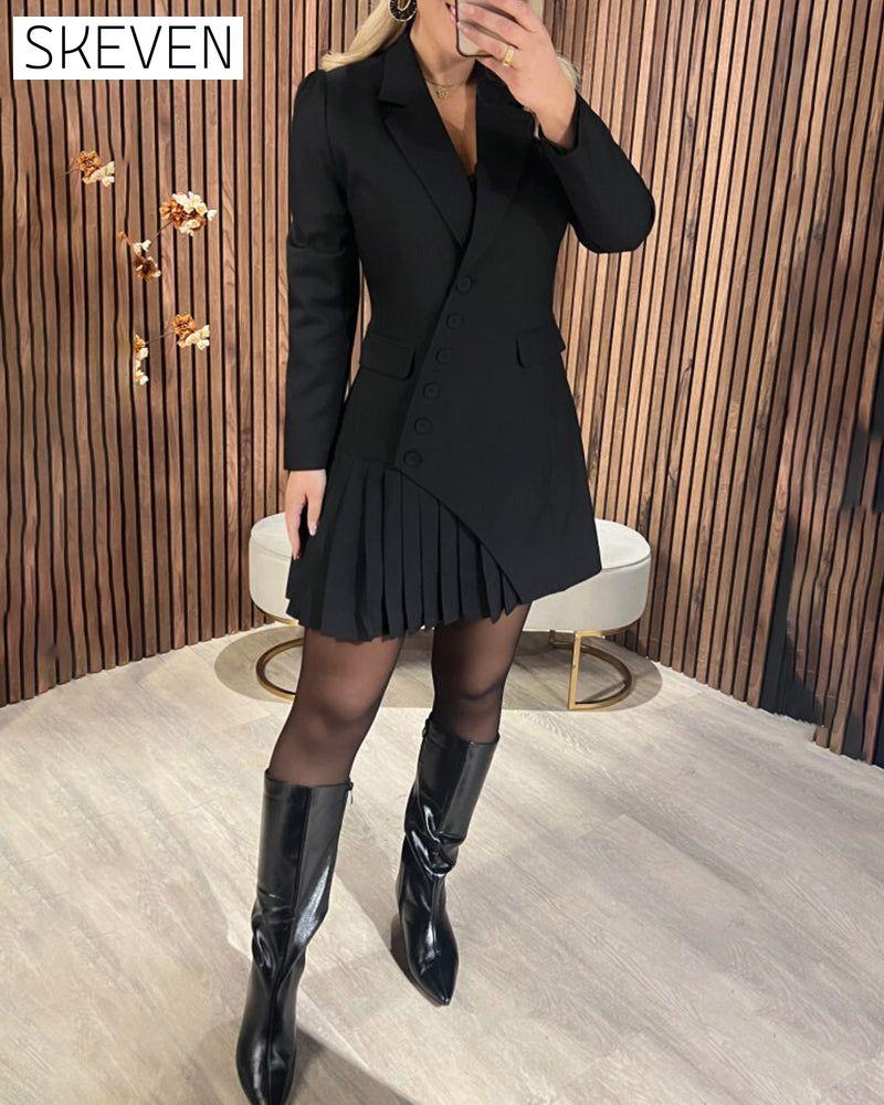 Kostümkleid mit einfarbigem Revers