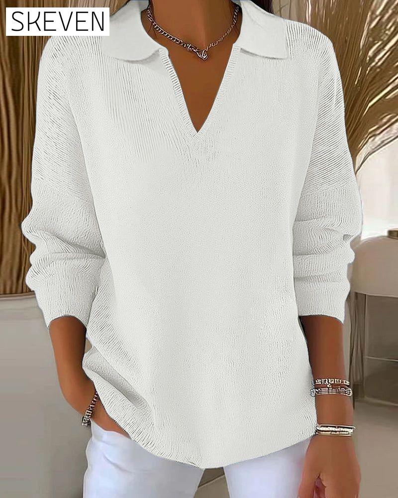 Lässiger einfarbiger Pullover mit V-Ausschnitt