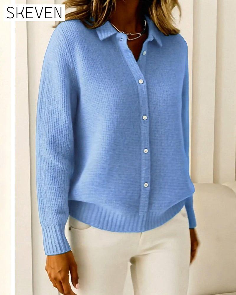 Modische Strickjacke mit Reversknopf