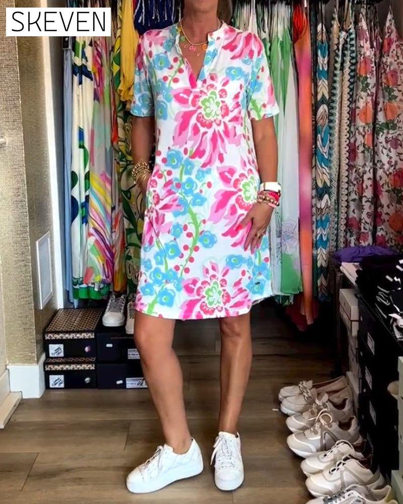Short-sleeved floral V-neck dress