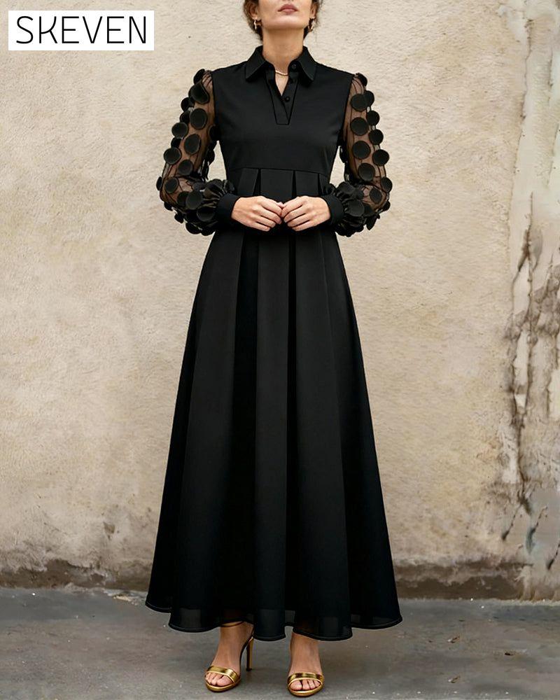 Modisches, elegantes Kleid mit V-Ausschnitt