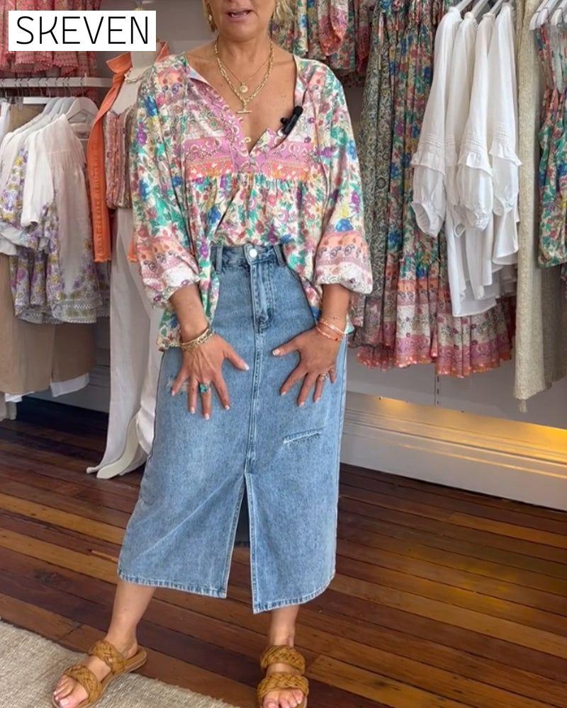 Lässige Bluse mit farbenfrohem Blumenmuster