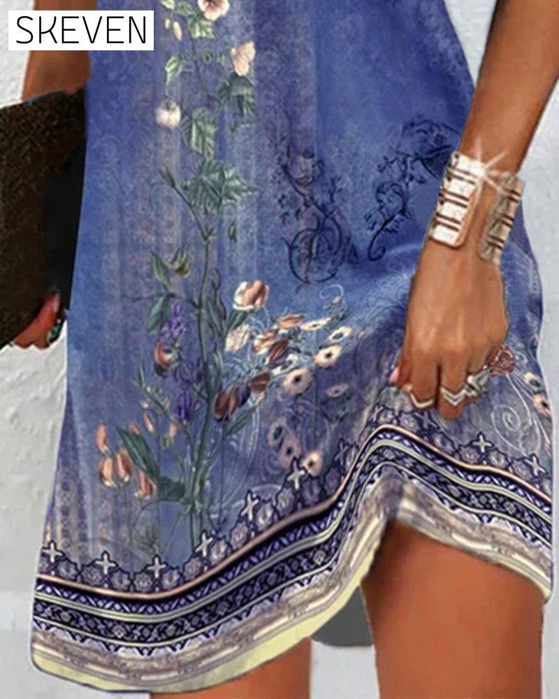 Kleid mit Blumenmuster und kurzen Ärmeln