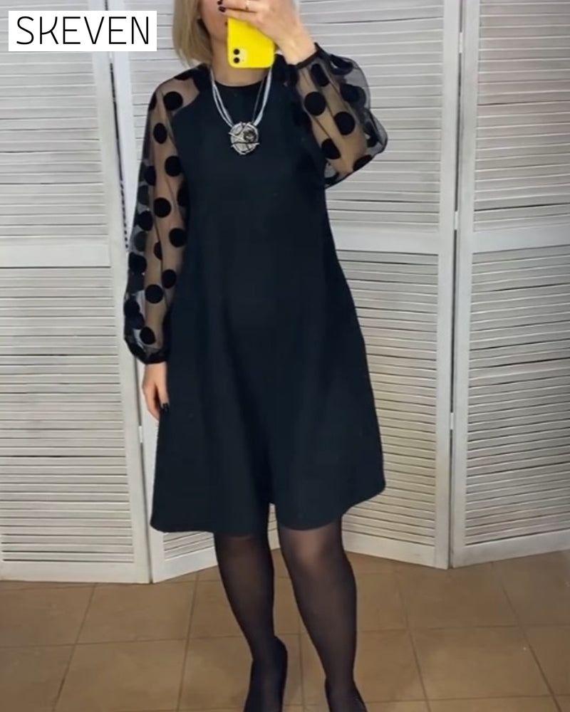 Elegantes Kleid mit Polka-Dot-Muster