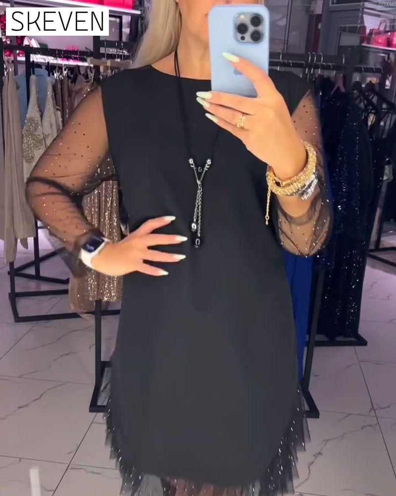 Robe à col rond et coutures en maille transparente