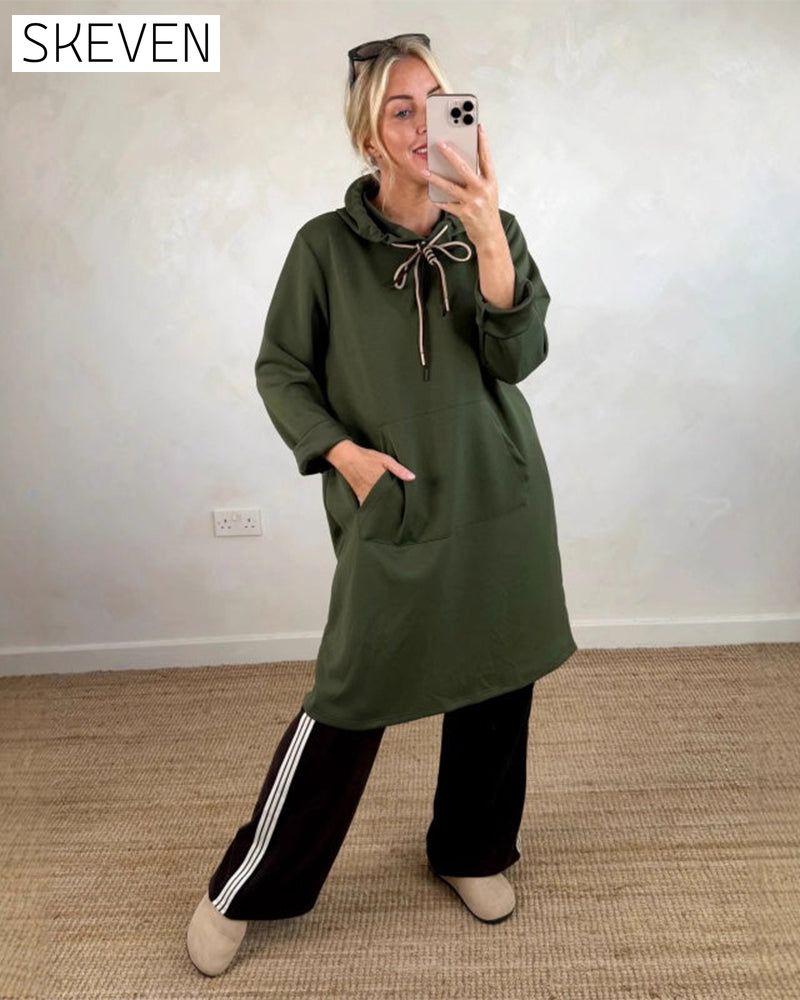 Oversize-Kleid mit Kapuze und Taschen