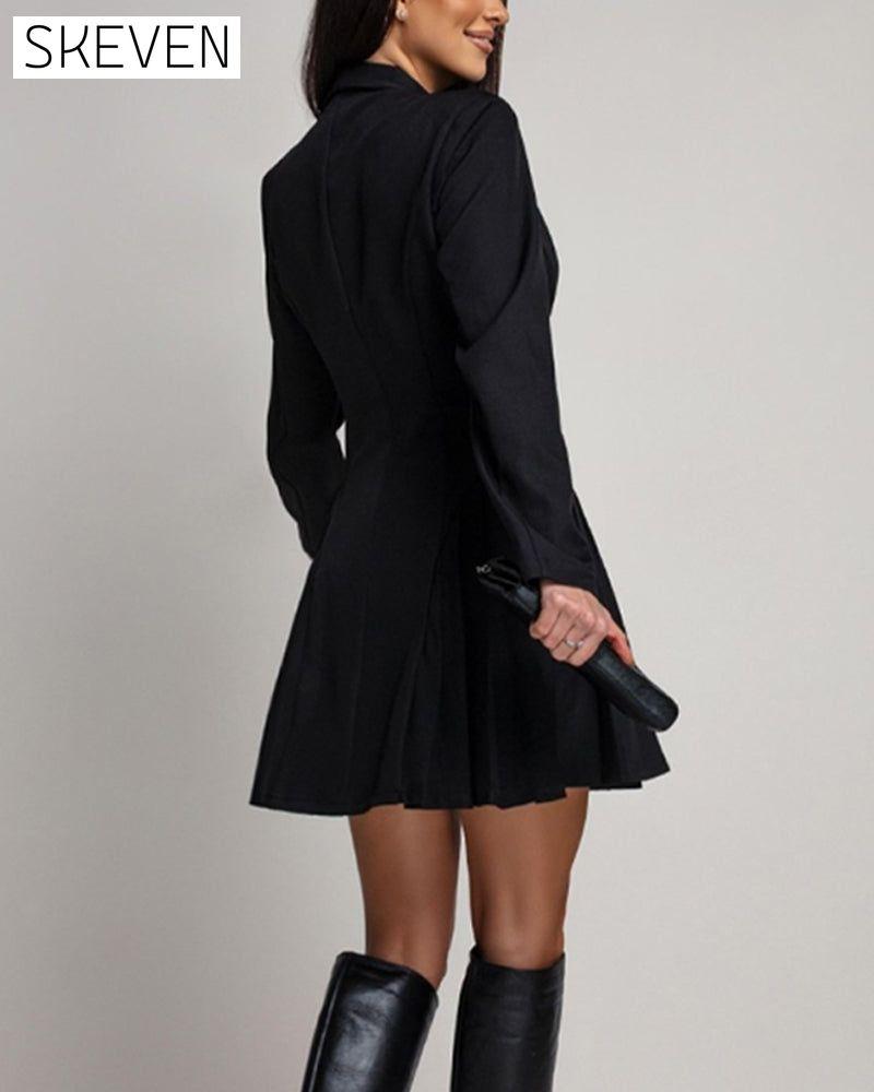 Costume slim fit à boucle métallique