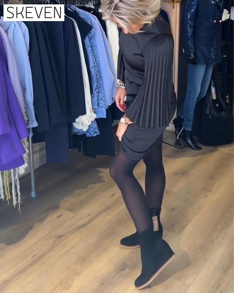 Kleid mit Glockenärmeln und Rundhalsausschnitt