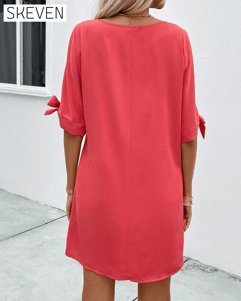 Twist round neck solid color dress
