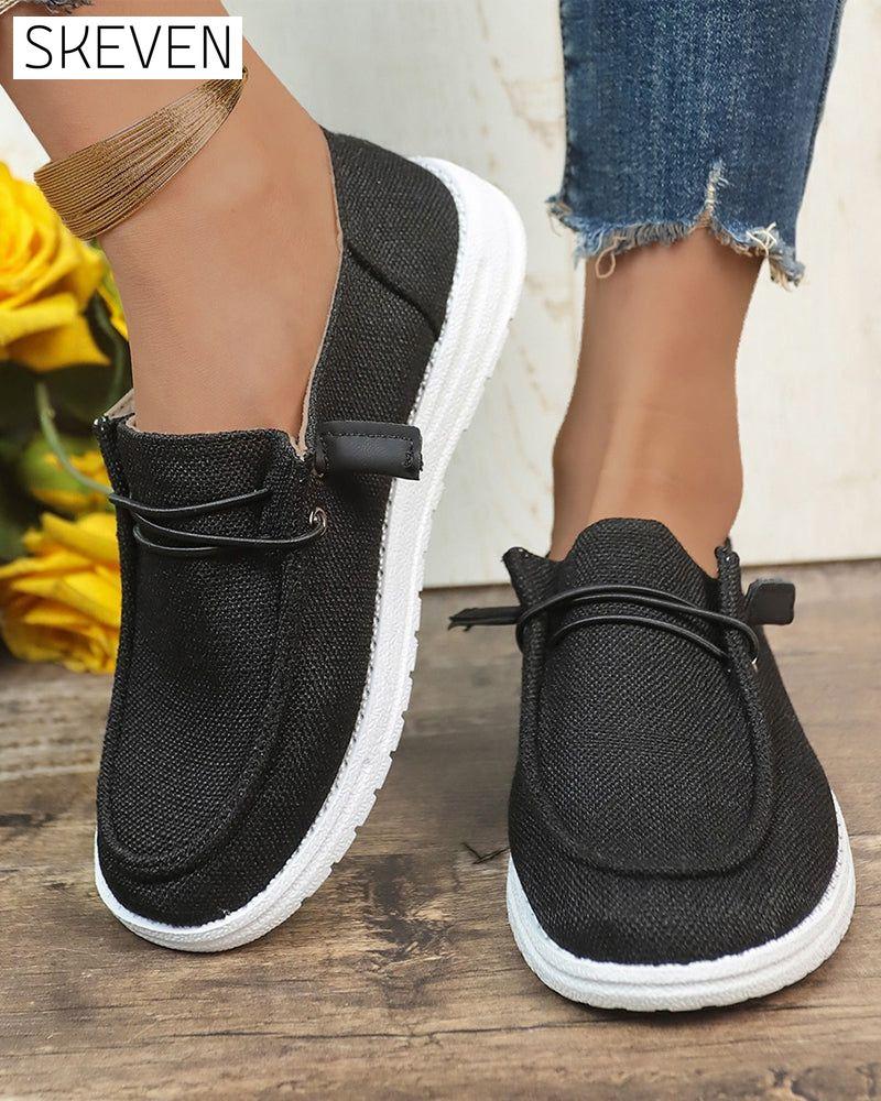 Lässige, einfarbige Slipper