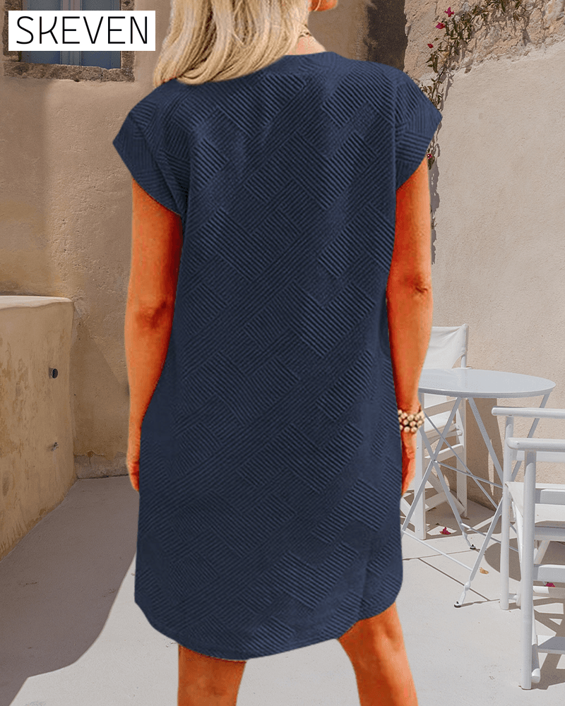 Crew neck pocket short sleeve dress