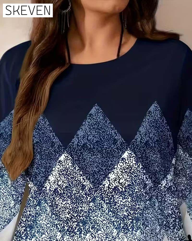 Loose Round Neck Three-Quarter Sleeve Top