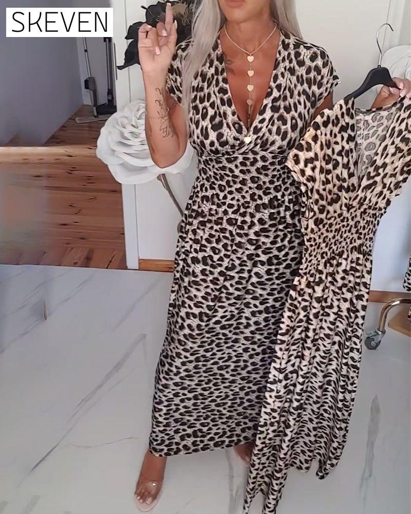 Elegantes Kleid mit Leopardenmuster und V-Ausschnitt