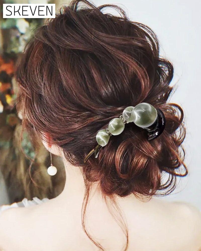 Elegante Haarspange für nach hinten gekämmte Frisuren