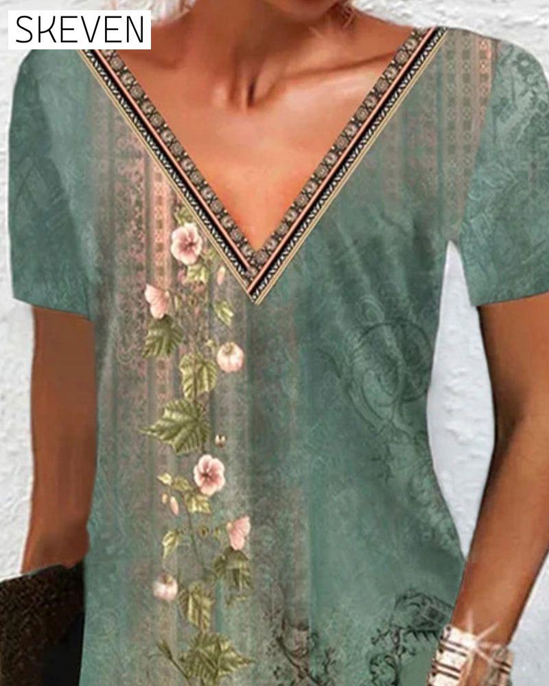 Kleid mit Blumenmuster und kurzen Ärmeln