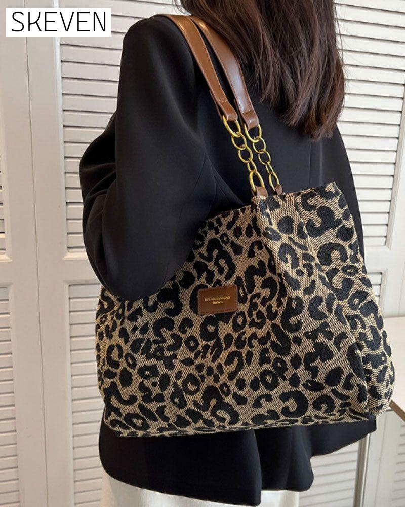 Schultertasche mit Leopardenmuster