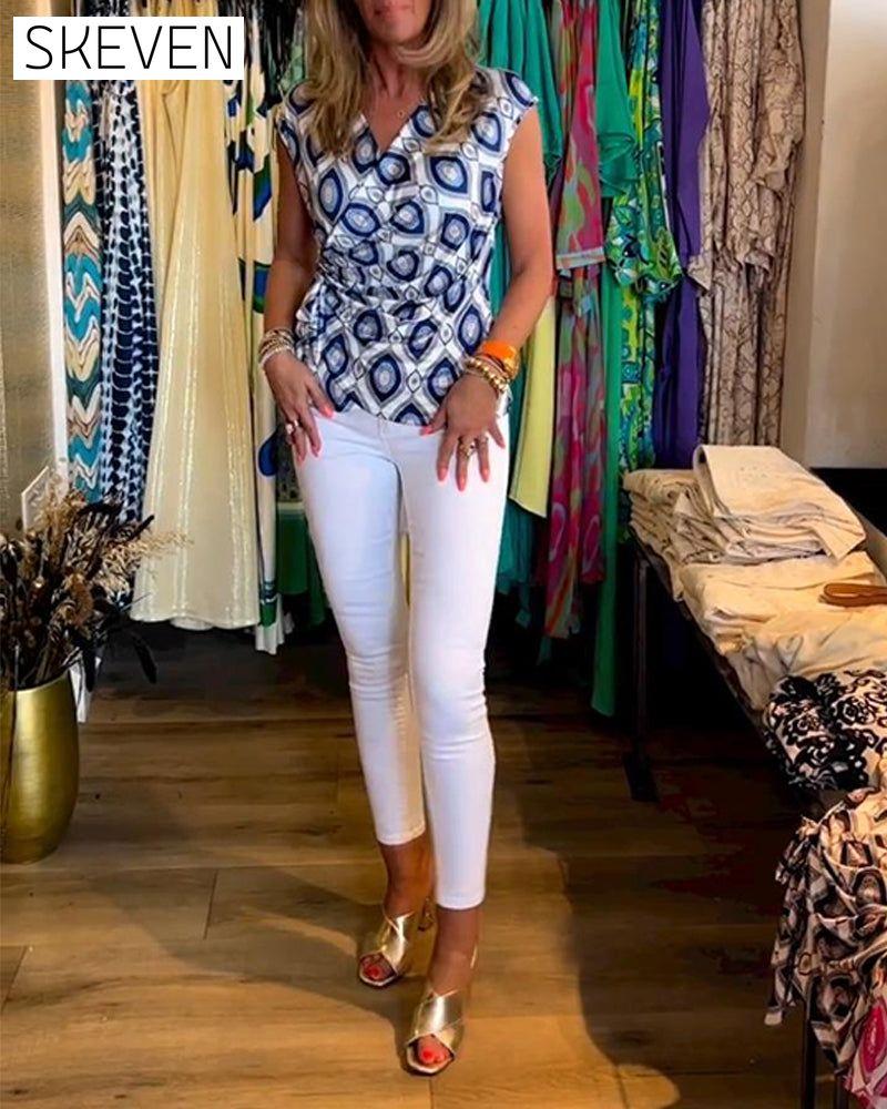 Printed lace-up sleeveless elegant top