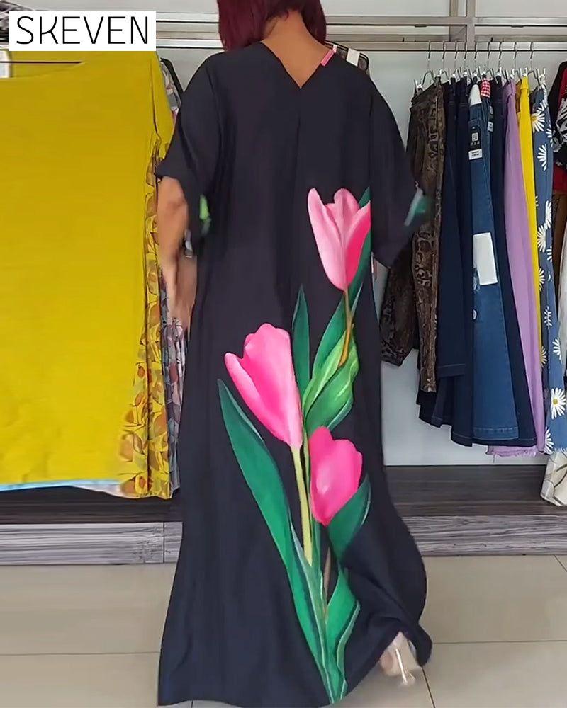 Langes Kleid mit Blumenmuster, V-Ausschnitt und Schlitz